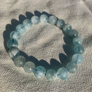 Aquamarine beaded bracelet